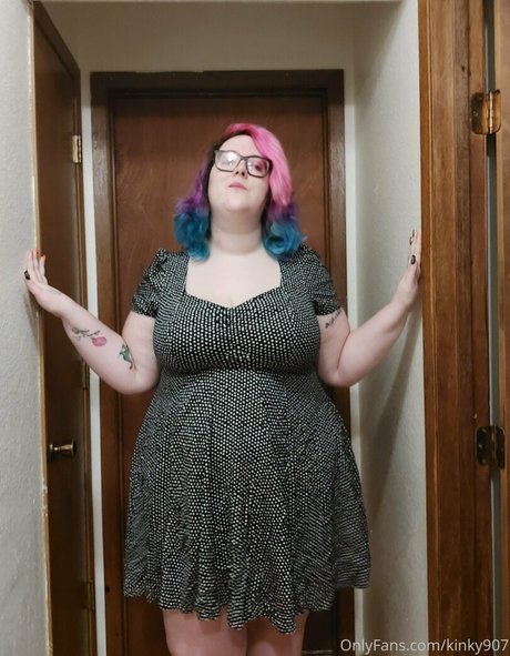 kinky907 exclusive model photo