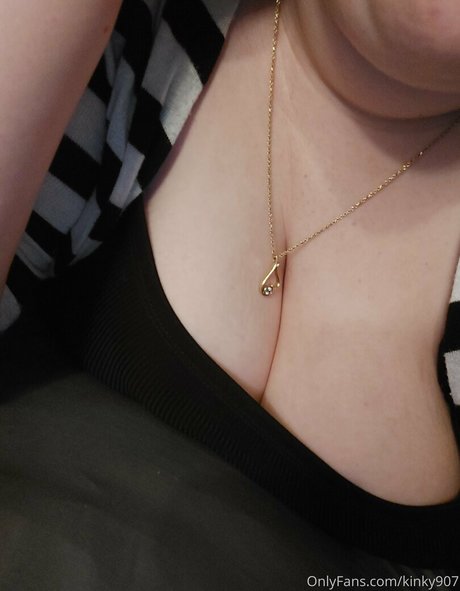 kinky907 sex star photo