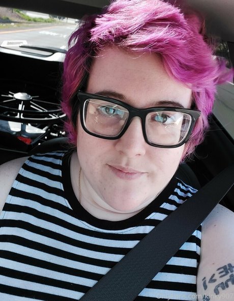 kinky907 xxx star galleries