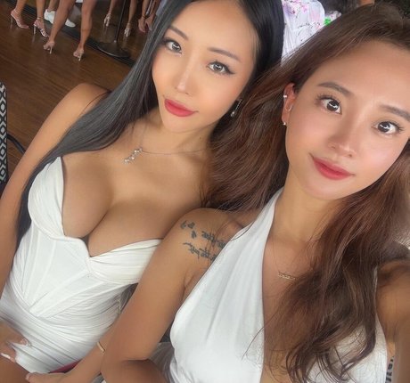 Stephanie Choi model perfect images