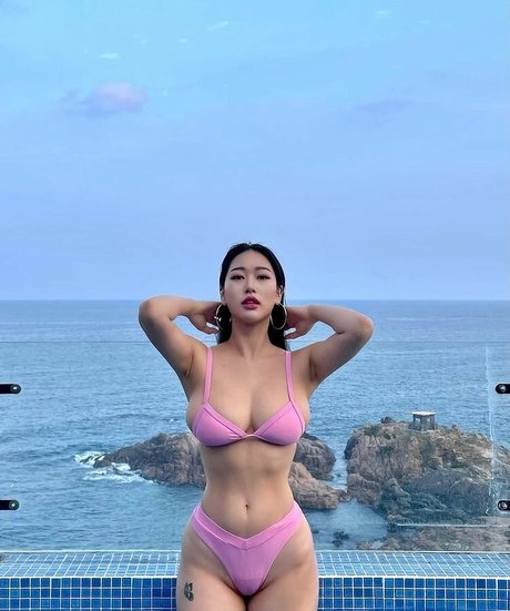 nerdy teen onlyfans nice pictures