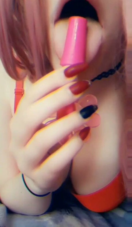 Eva Moon star sexy photo