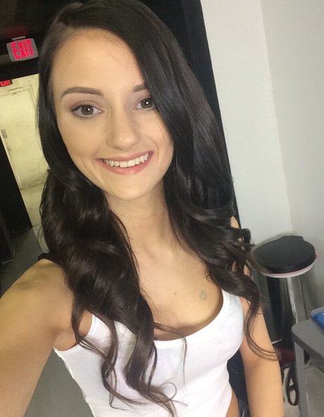 paisleypepper pornstar sexy image