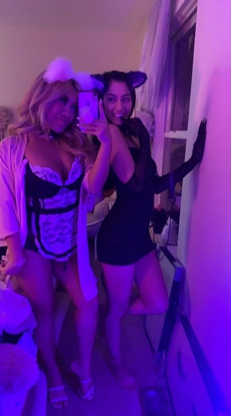 Lil Asian Princess pornstar erotic gallery