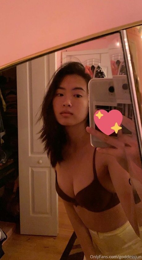 Goddessjun model sexy pics