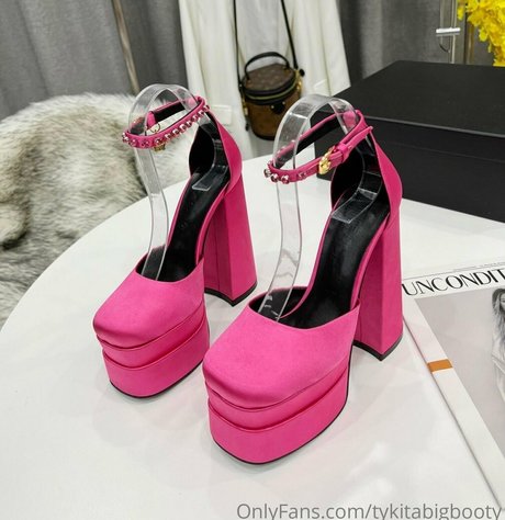 tykitabigbooty pornographic actress photo