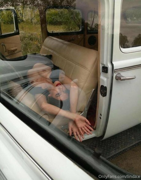 Linda x sex model gallery