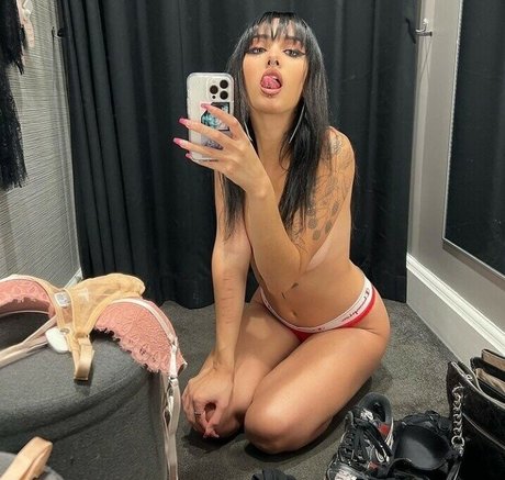 Arivalilith nude model images