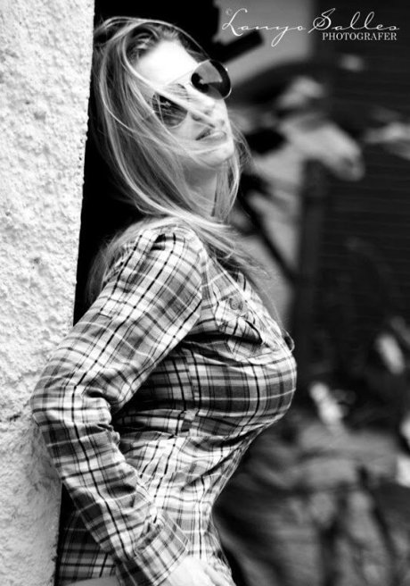 popular trans onlyfans free photo