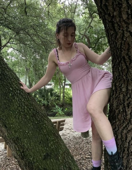 swallowpeaches porn model img