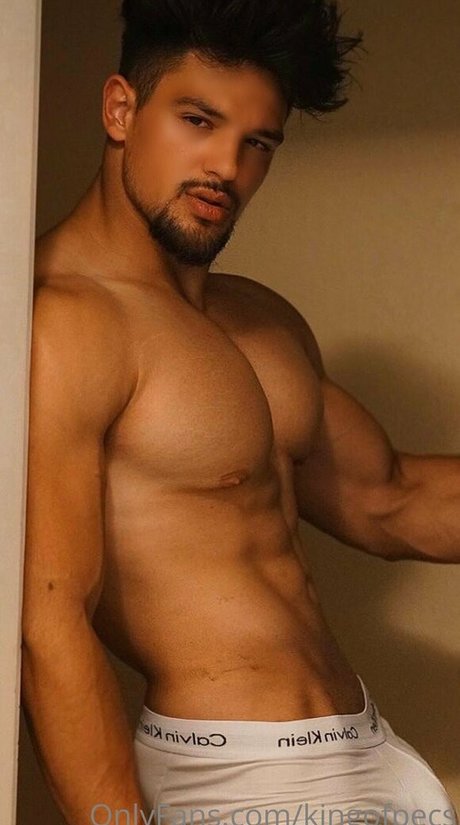 kingofpecs model hd pictures