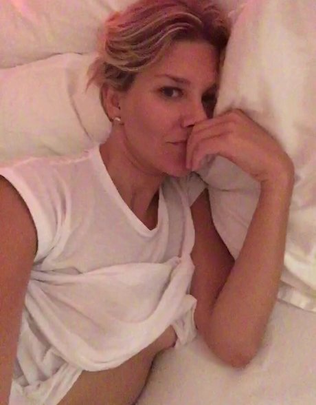Charissa Thompson star nude picture