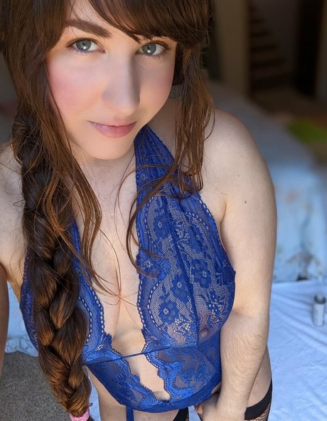 eating onlyfans sexy xxx image