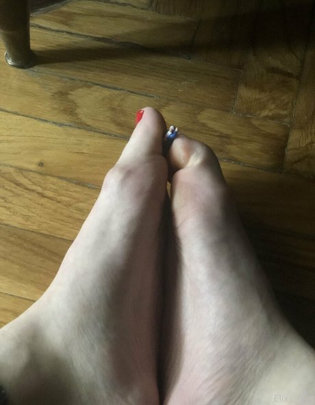 giantesselixs sexy star image