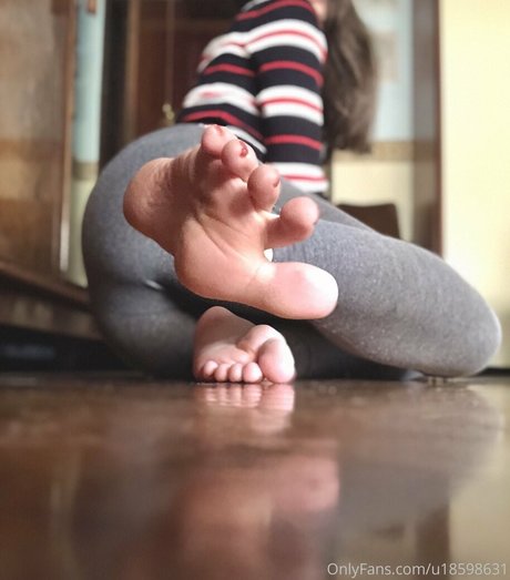 giantesselixs sex model image