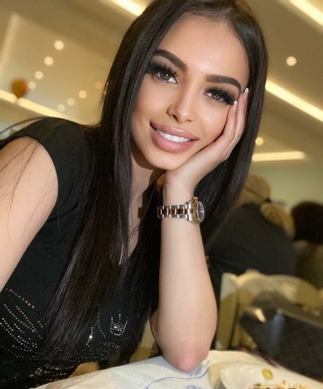 Maya Bulgarien sexy pornstar img