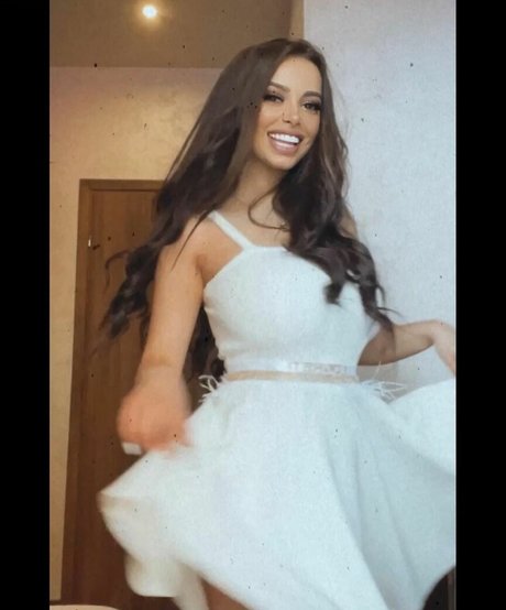 Maya Bulgarien hot star pic