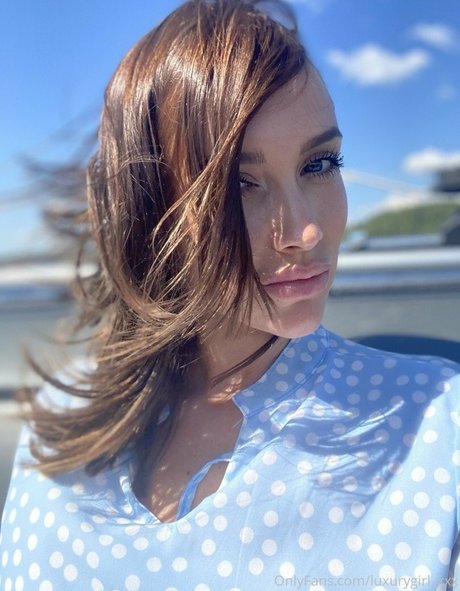 blonde famous onlyfans erotic pic