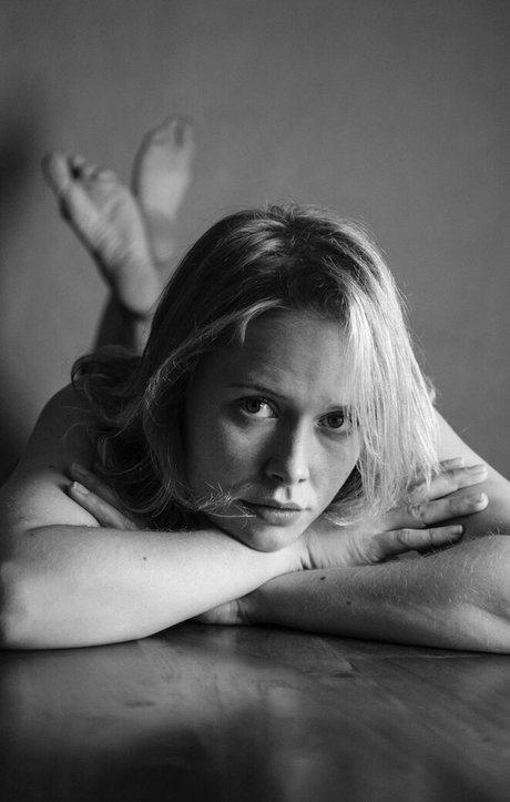 Amelia Eve pornographic model pic