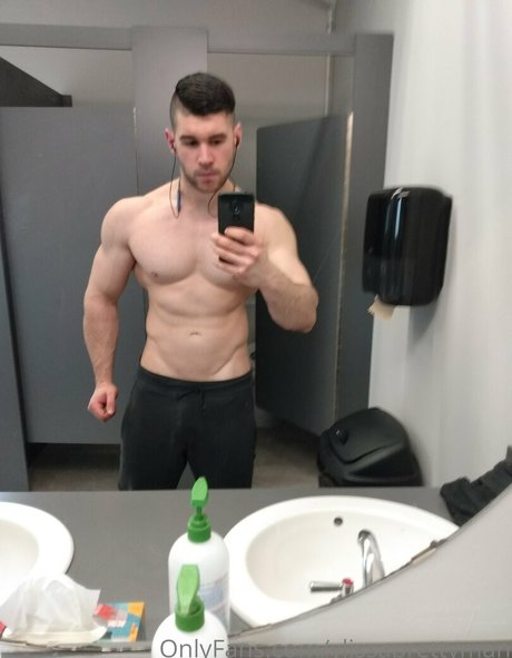 ylissaprettymanfree model art image