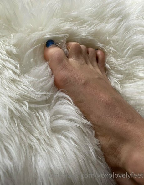 xoxolovelyfeet model porn pictures