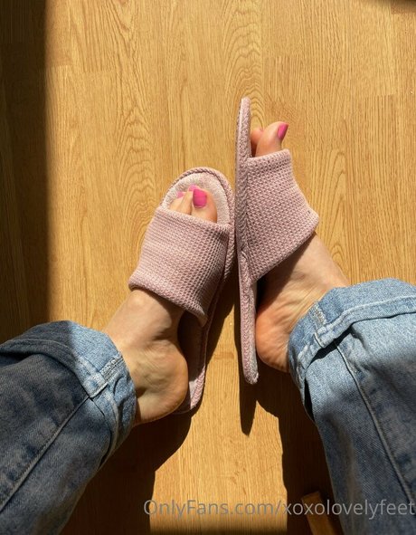 xoxolovelyfeet pornstar perfect picture