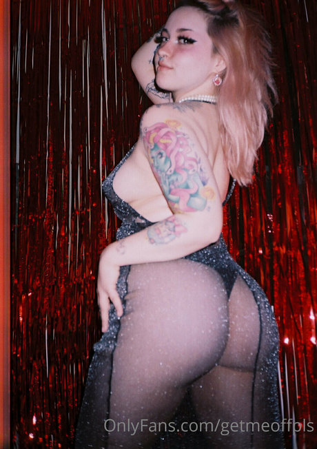 getmeoffpls model xxx galleries