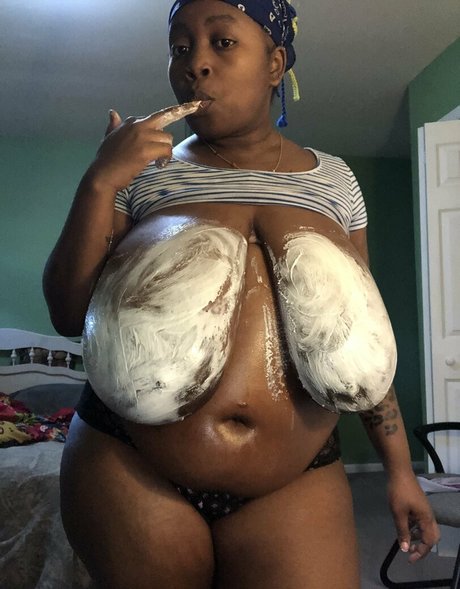 famousstarkmarie Best Profile Photo