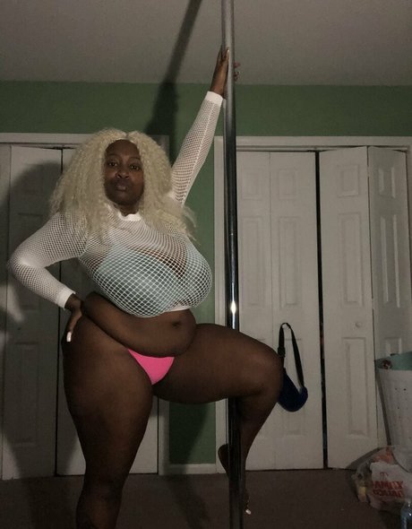 famousstarkmarie model sex photo