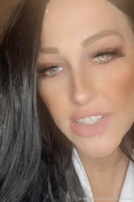 itsjordannafoxx sexy pornstar archive
