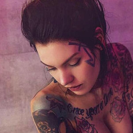 Adriana Indeana Kreckova hot pornstar img