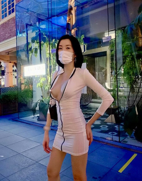 blonde famous onlyfans sexy pics