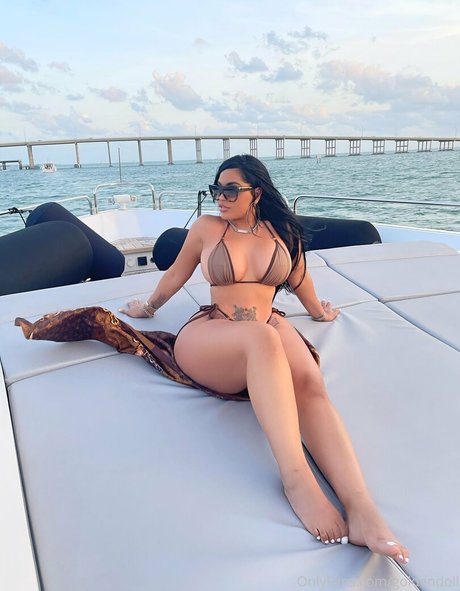 goldendoll pornographic model archive