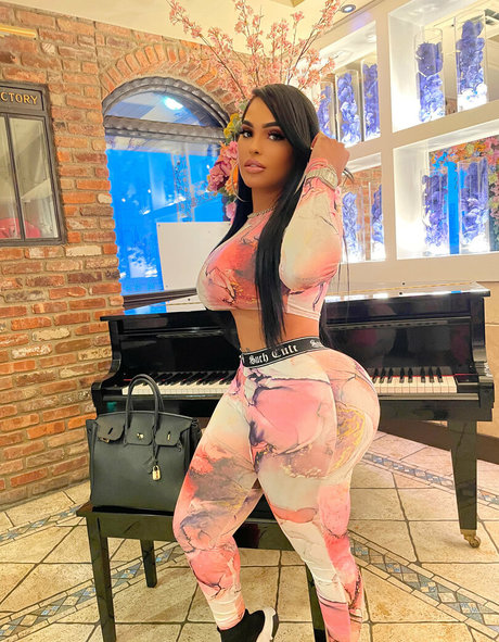 goldendoll pornstar sex pics