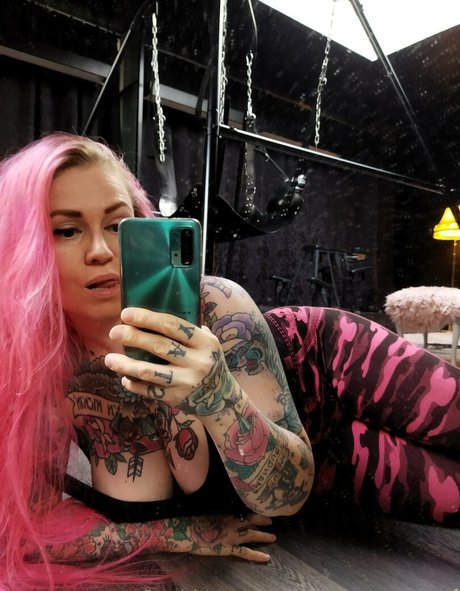 mistress suski star pretty archive