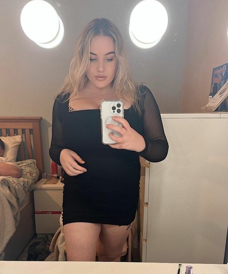 emss x model hot pictures