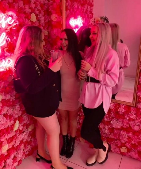 gangbang onlyfans naked pictures