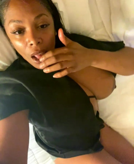 Clara Marie pornstar nudes image