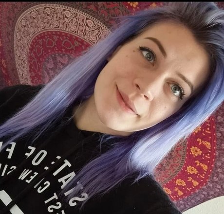 Caroline Haas free pornstar pics