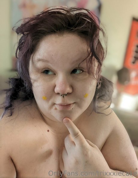 trixxxiecake exclusive model pics