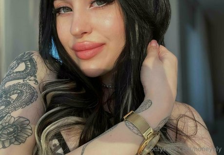 honeyaly hd pornstar img