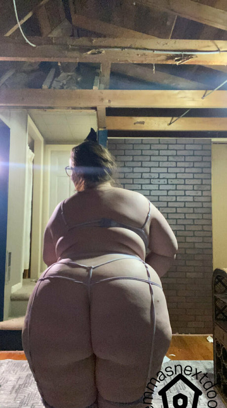 emmasnextdoor model top photo