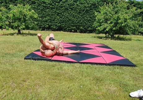 hugeandhung star hd pic