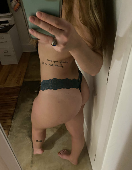 lingerielifts sexy model pictures