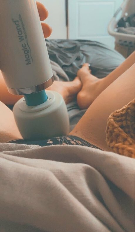 nudes plug art model image