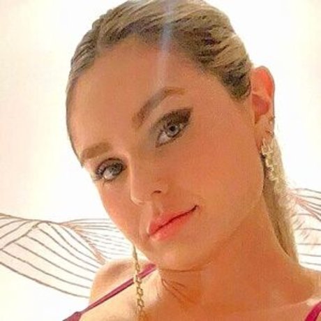 Aleropre pretty actress pics