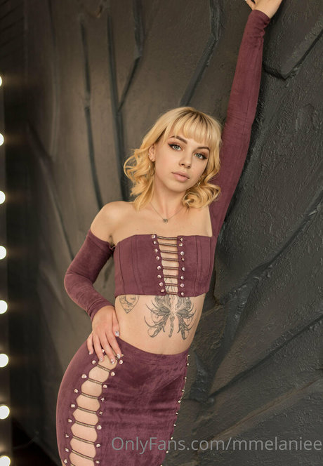 mmelaniee model free images