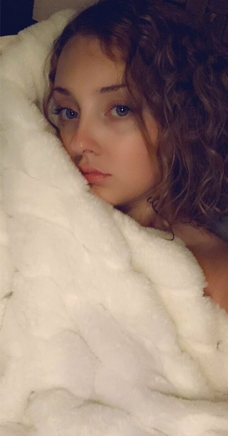 mustbecoralee star free img