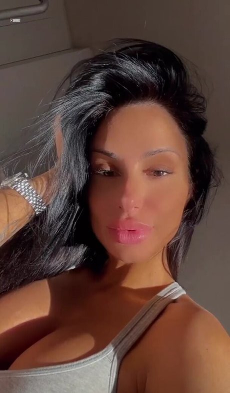 Priscillaspiridis pornographic model photos