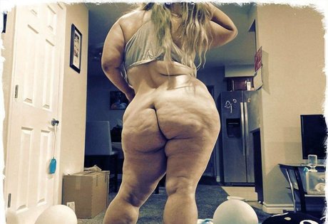 blonde trans onlyfans hot sex images